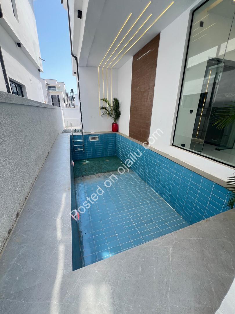 Lagos Luxury: 5-Bed Duplex with Resort-Style Pool