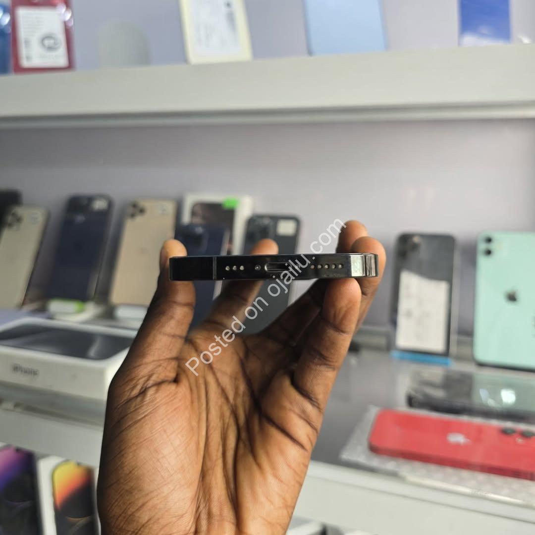 Unlock iPhone 14 Pro 256GB Black – 85% Battery & Freebies!