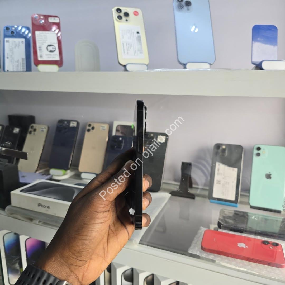 Unlock iPhone 14 Pro 256GB Black – 85% Battery & Freebies!