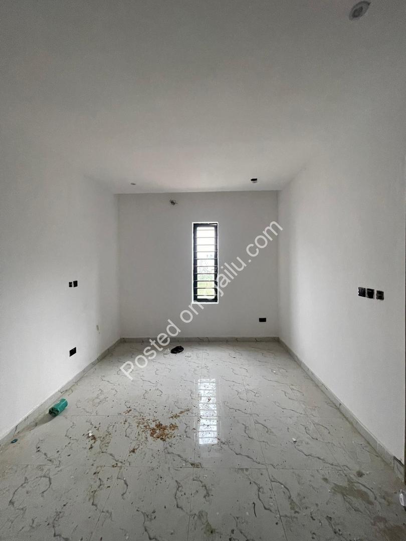 Lekki’s Finest 4-Bed Terrace Duplex