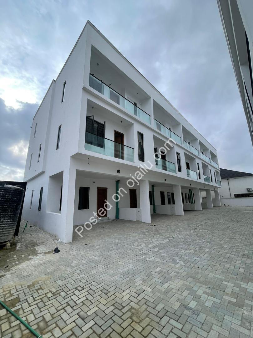 Lekki’s Finest 4-Bed Terrace Duplex