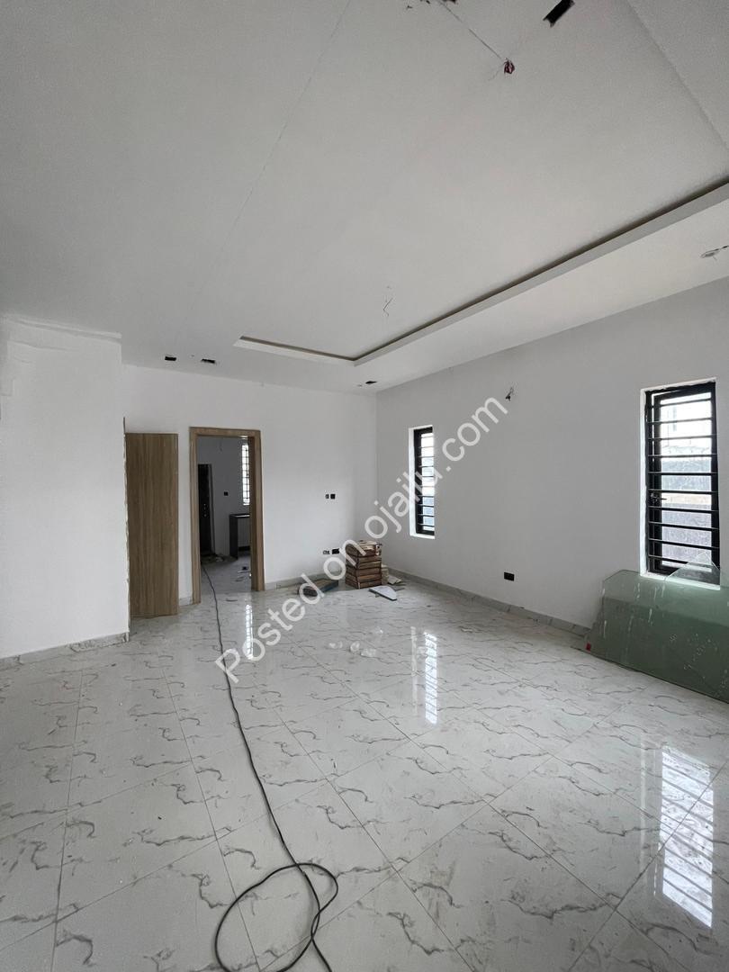 Lekki’s Finest 4-Bed Terrace Duplex