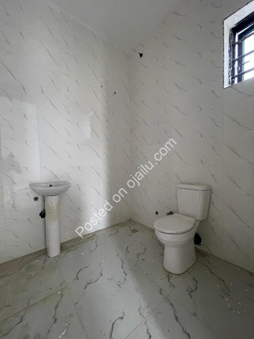 Lekki’s Finest 4-Bed Terrace Duplex