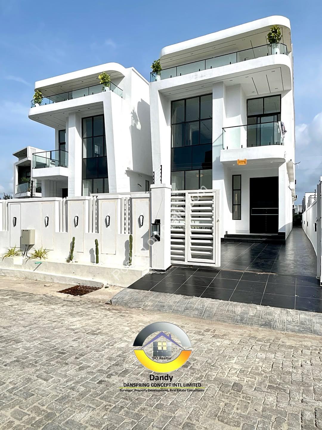 Lekki’s New 5-Bed Masterpiece with Resort-Style Pool