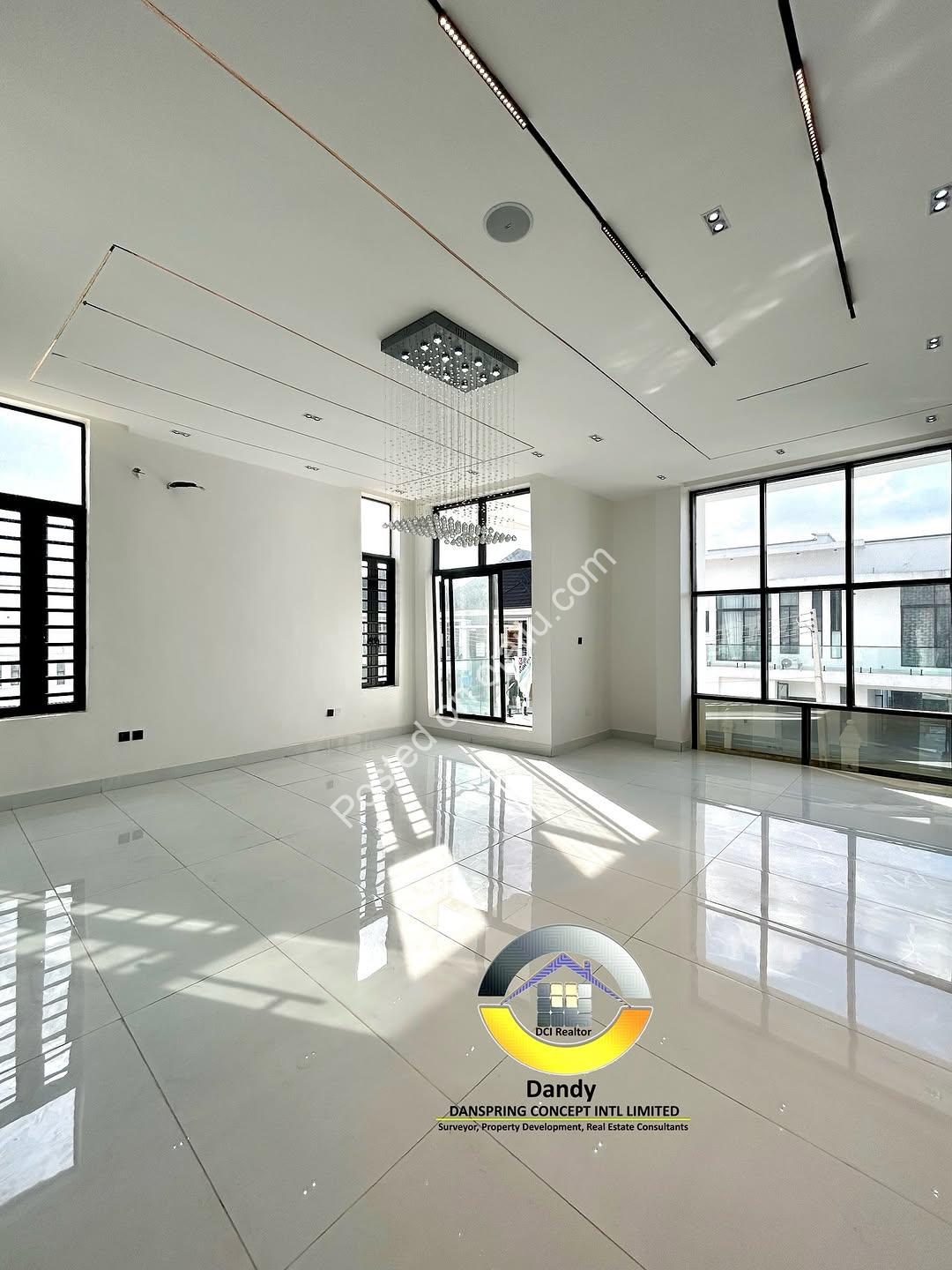 Lekki’s New 5-Bed Masterpiece with Resort-Style Pool