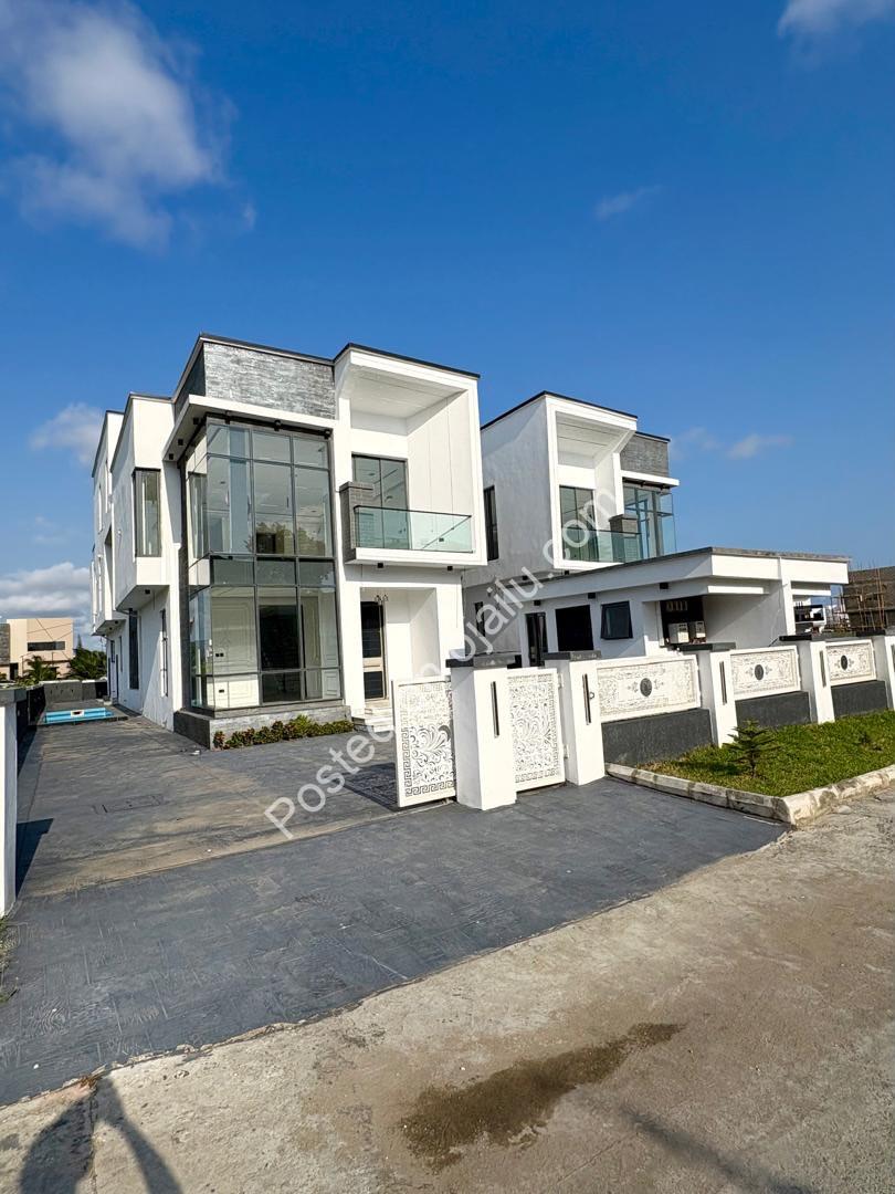 5-Bedroom Haven with Pool in Ajah’s Premier Estate