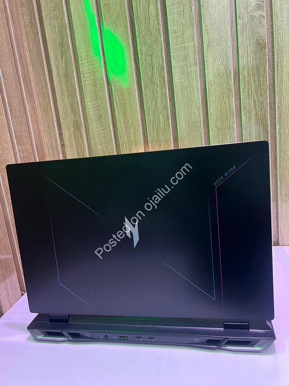 Unleash Gaming Power: Acer Nitro V with RTX 4060 & 165Hz Display