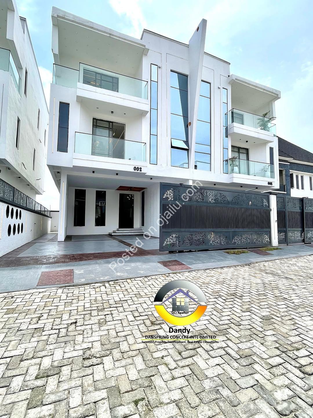 Ultra-Modern Smart 4-Bed Duplex with BQ in Agungi