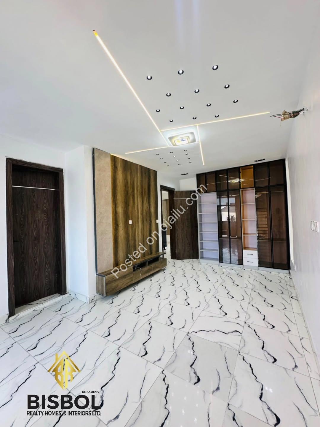 Move-In Ready 5BR Duplex in Gated Ikota Estate