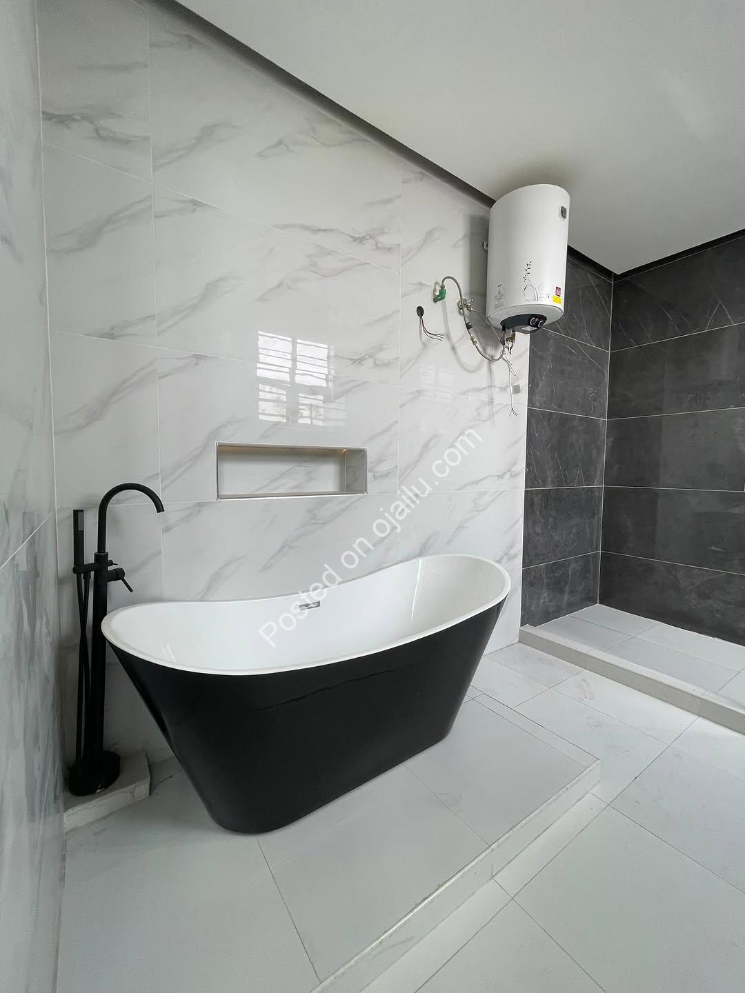 5-Bedroom Masterpiece: Your Private Resort in Lekki