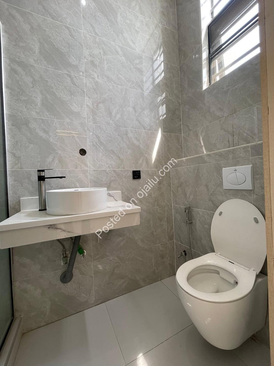 5-Bedroom Masterpiece: Your Private Resort in Lekki