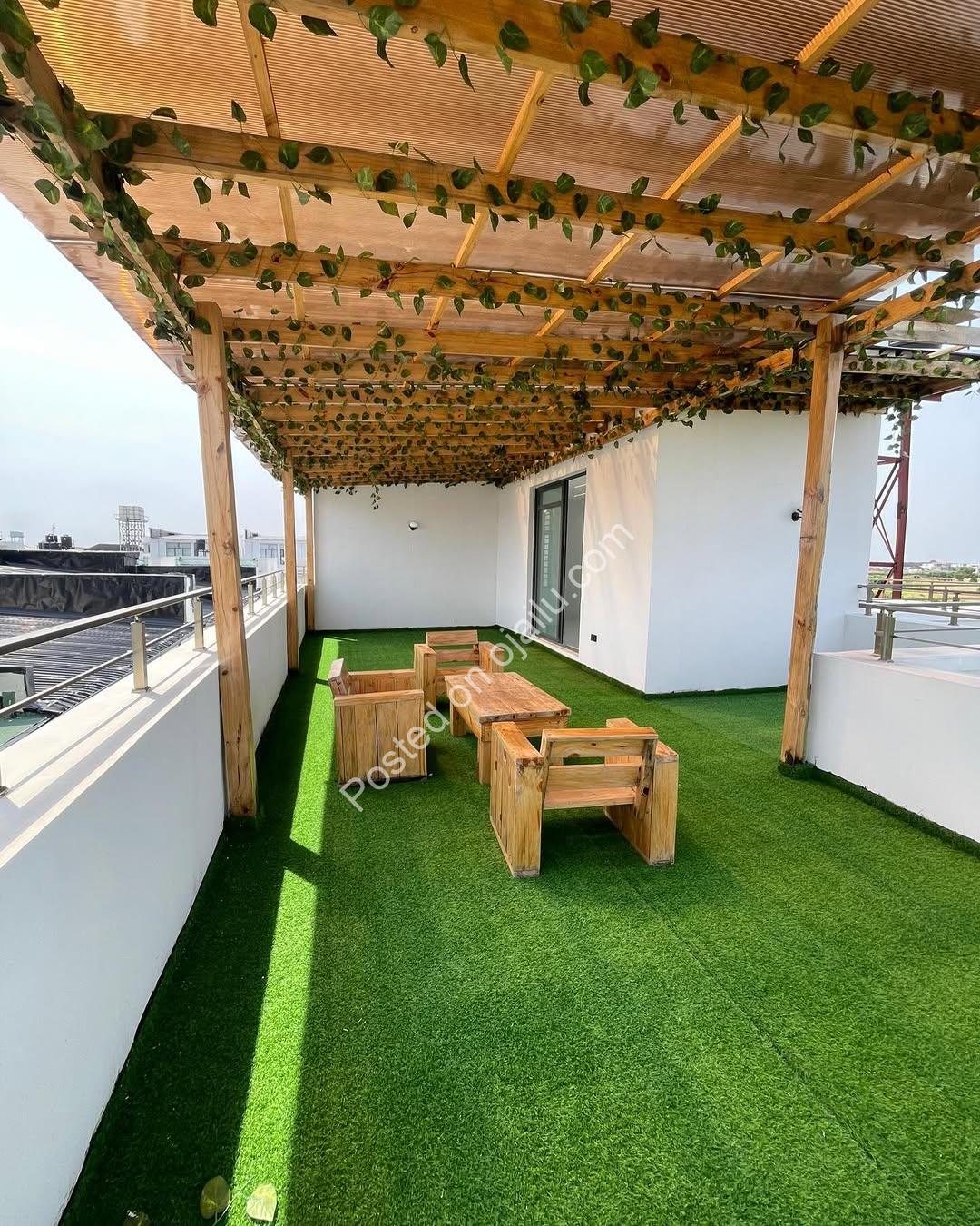 Exquisite 5-Bedroom Smart Home with Pool & Cinema in Chevron