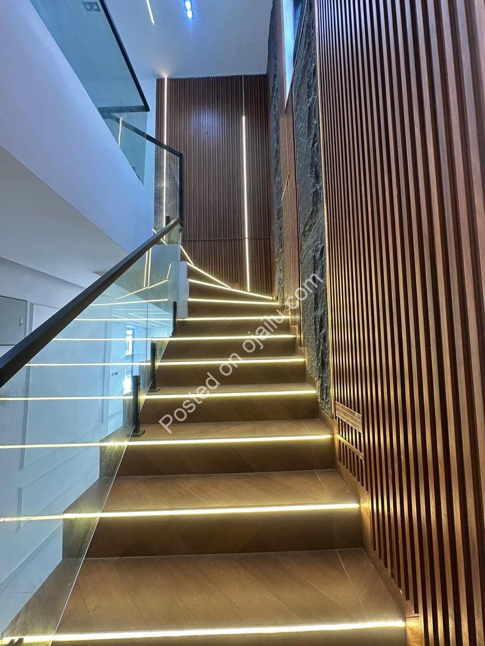 Spacious 5-Bed Duplex with BQ in Prime Lekki