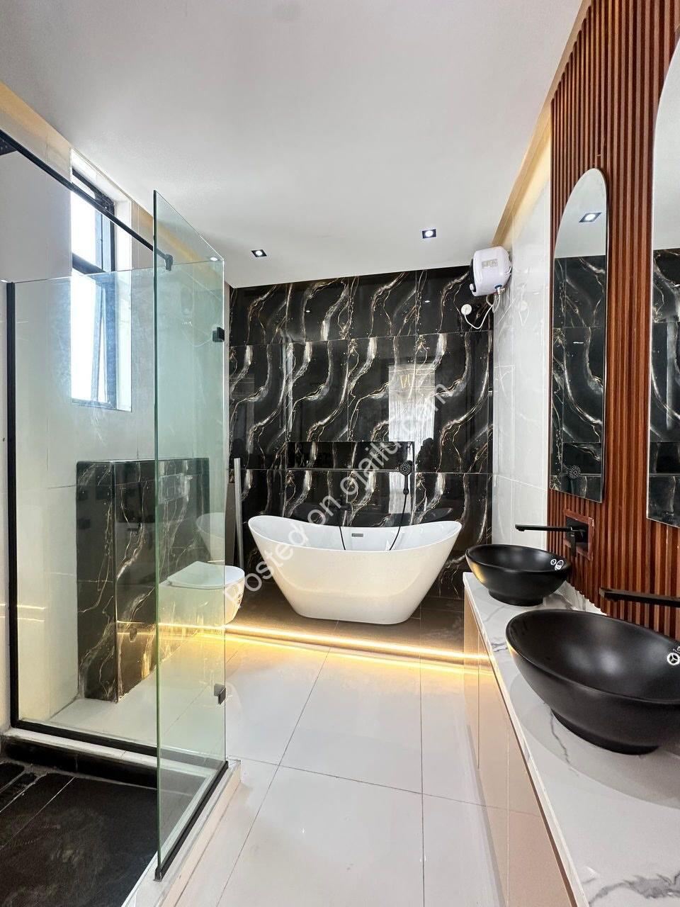 Spacious 5-Bed Duplex with BQ in Prime Lekki