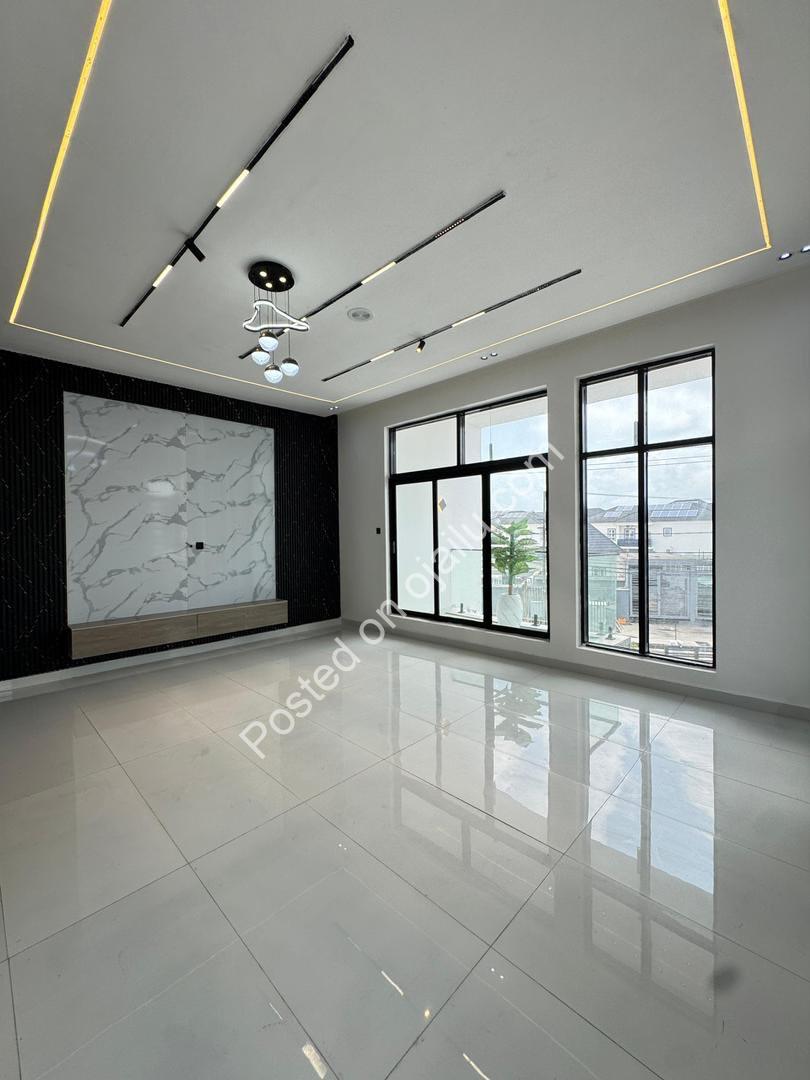 Exclusive 5-Bed Dulex with Private Pool in Lekki