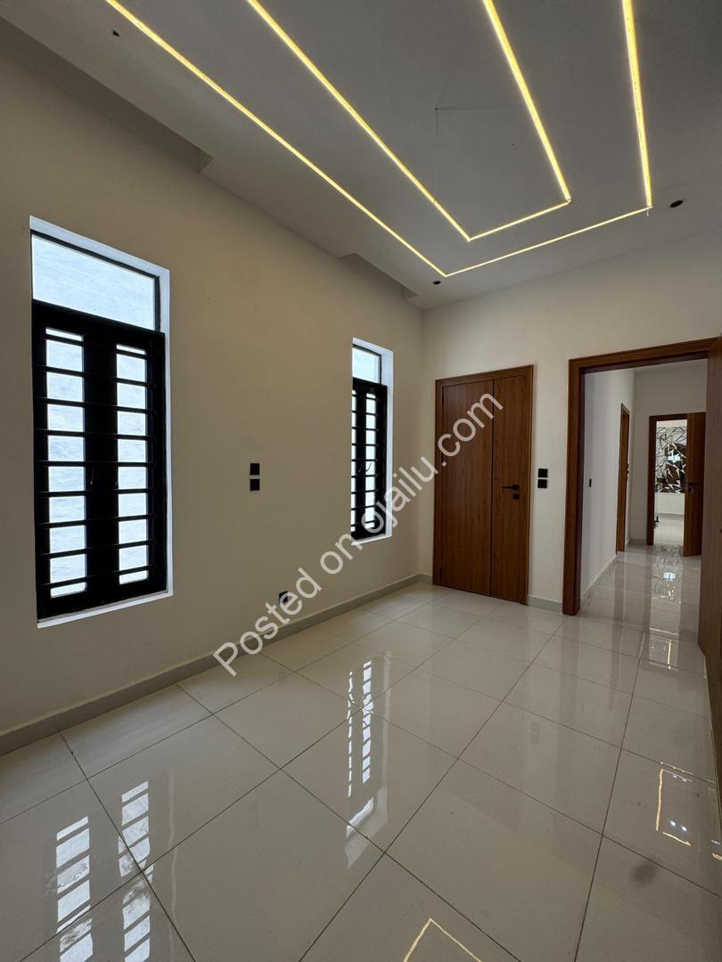 Exclusive 5-Bed Dulex with Private Pool in Lekki
