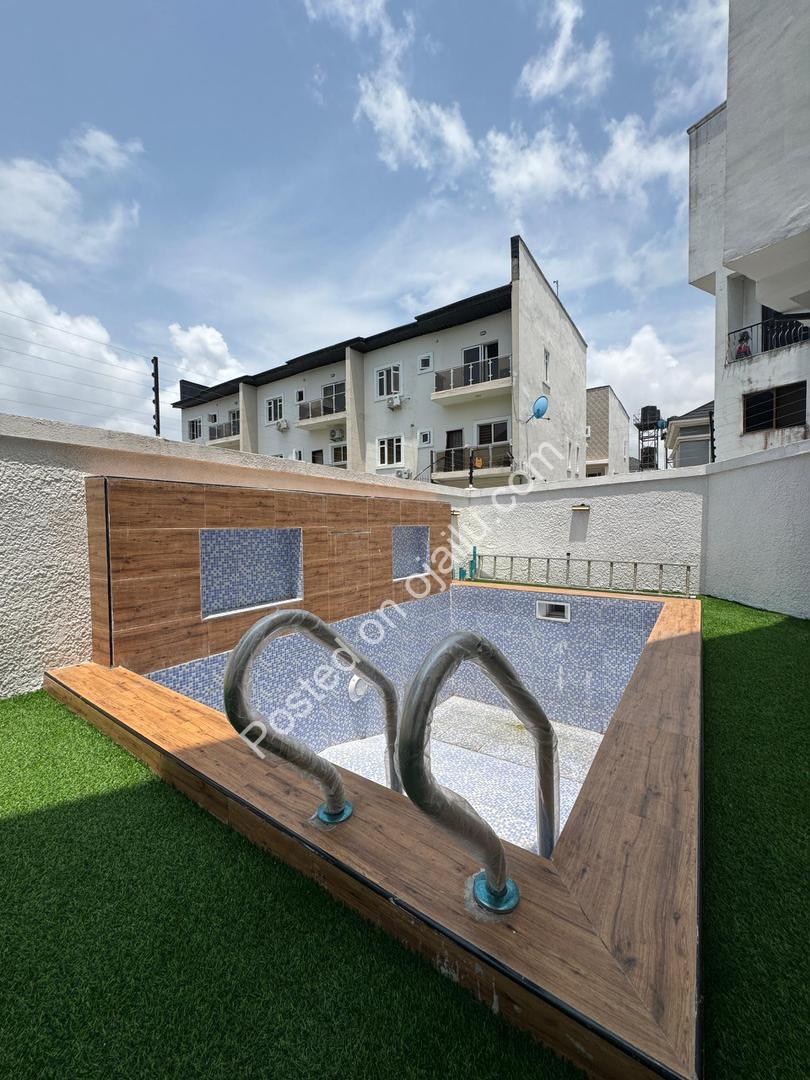 Exclusive 5-Bed Dulex with Private Pool in Lekki