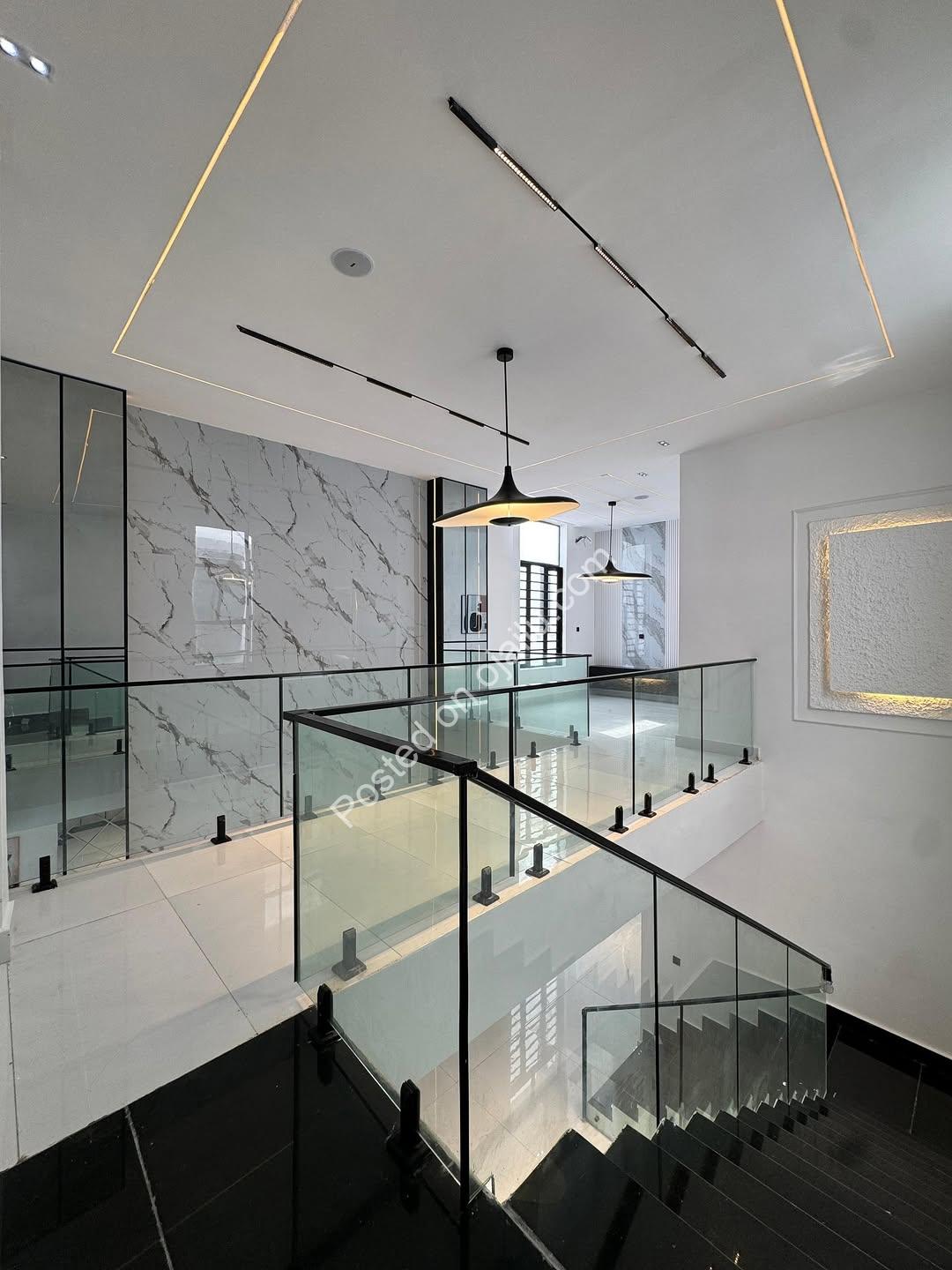 Lekki’s Ultimate 5-Bed Poolside Estate