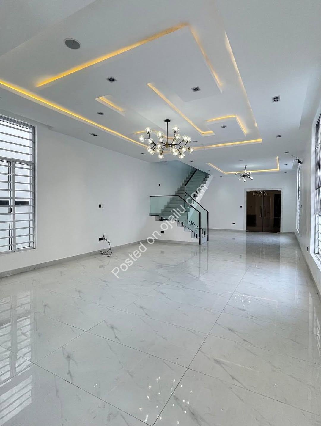 Lekki’s Ultimate Smart Home with Pool & Rooftop