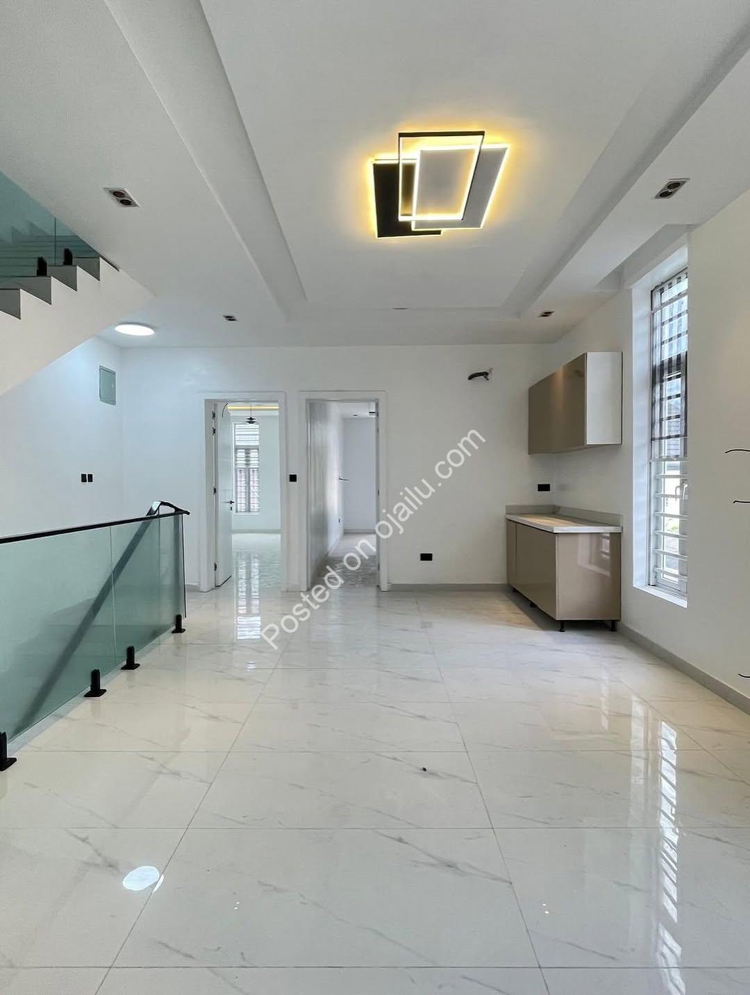 Lekki’s Ultimate Smart Home with Pool & Rooftop