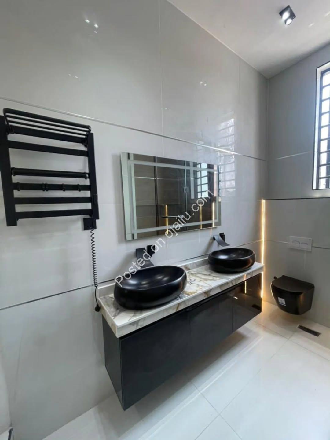 5-Bedroom Oasis with Pool & BQ in Prime Lekki