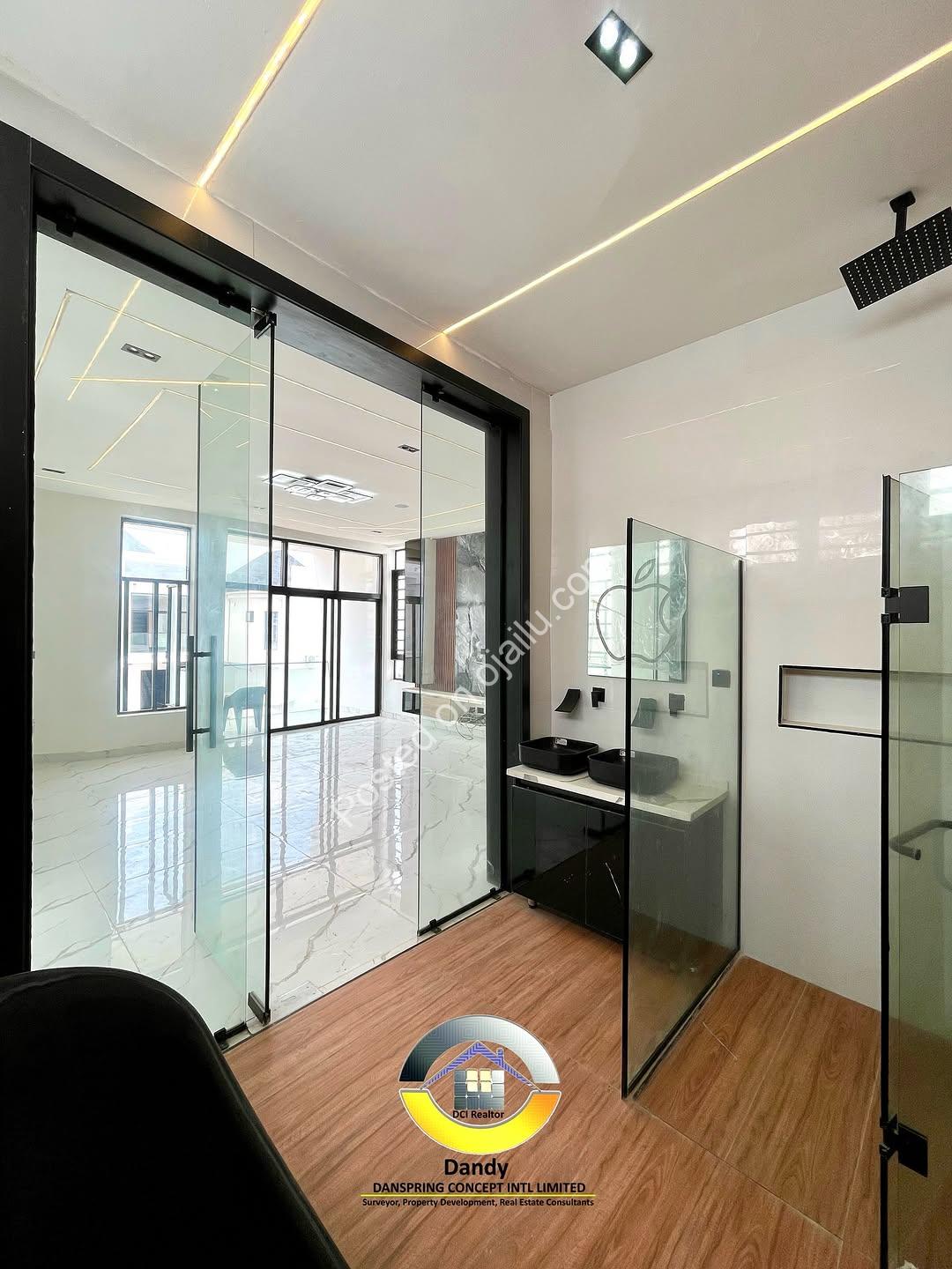 Lekki’s Ultimate Family Oasis: Poolside Living Awaits