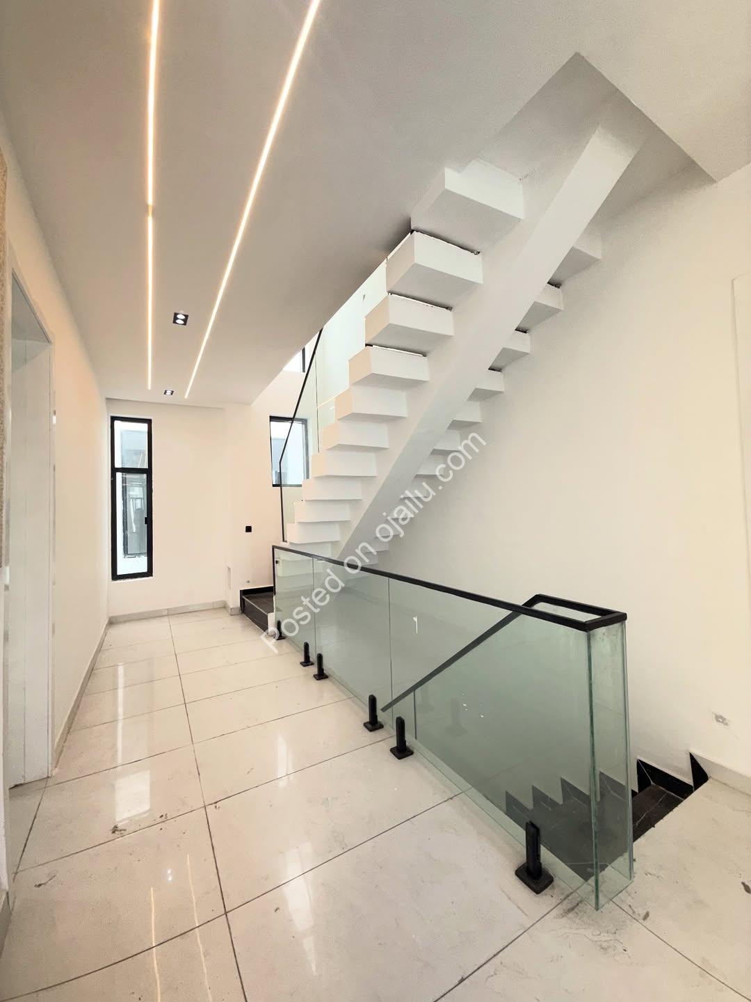 Lekki’s Ultimate 5-Bedroom Estate Haven