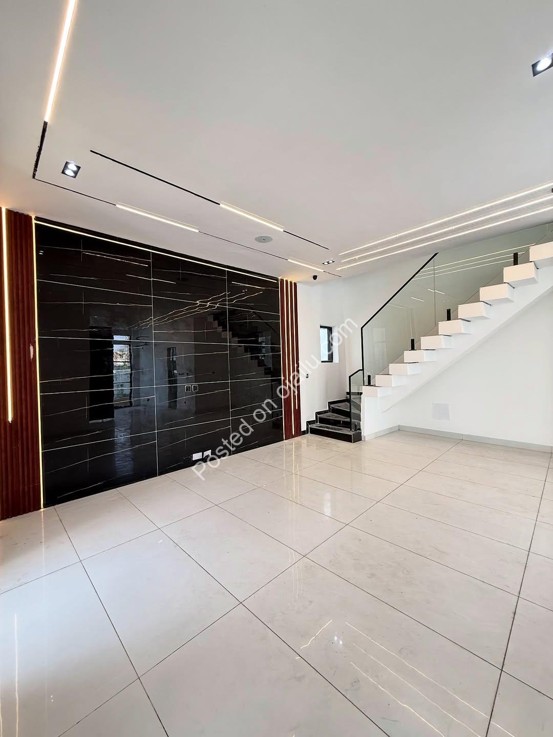 Lekki’s Ultimate 5-Bedroom Estate Haven