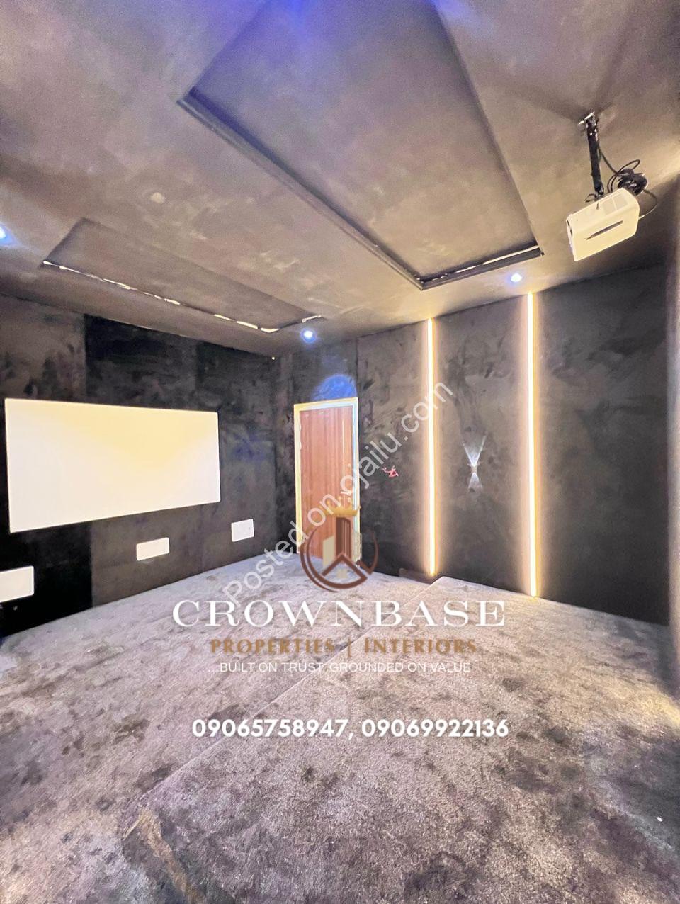 Elegant 5-Bed Duplex with Pool & Cinema in Ajah