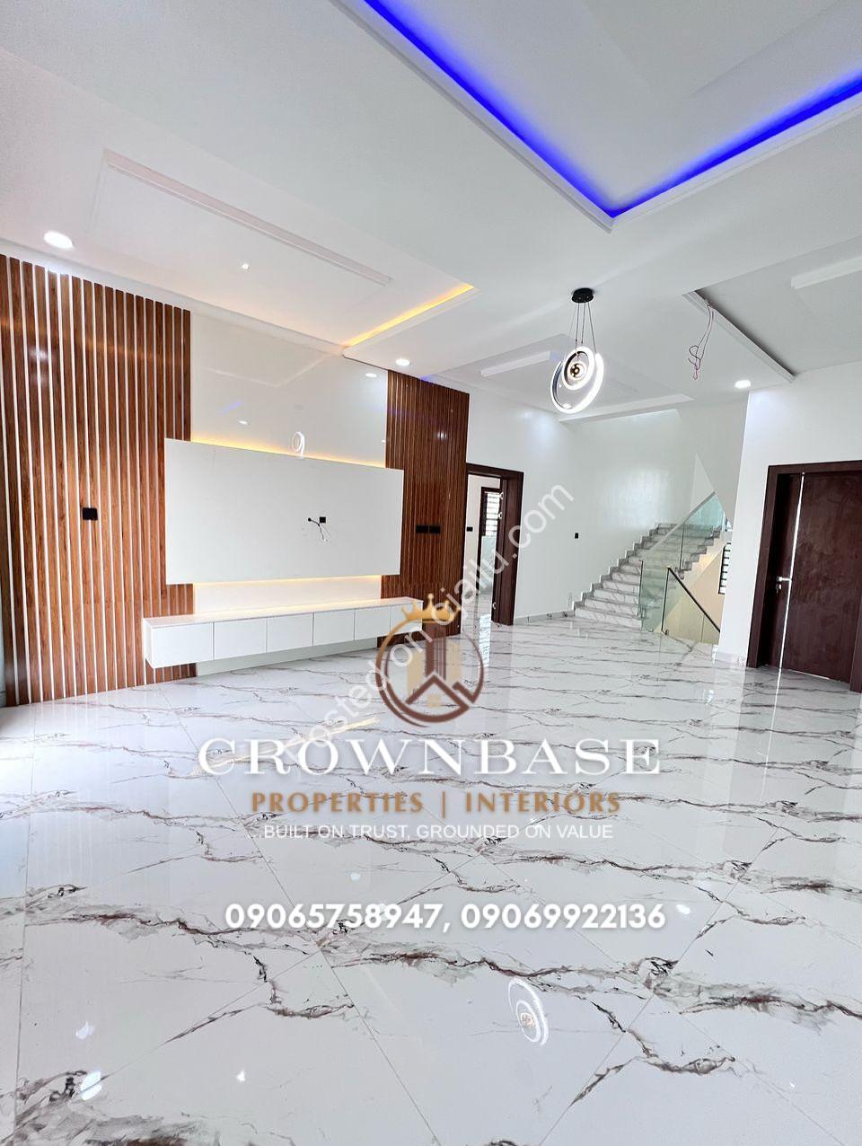 Elegant 5-Bed Duplex with Pool & Cinema in Ajah