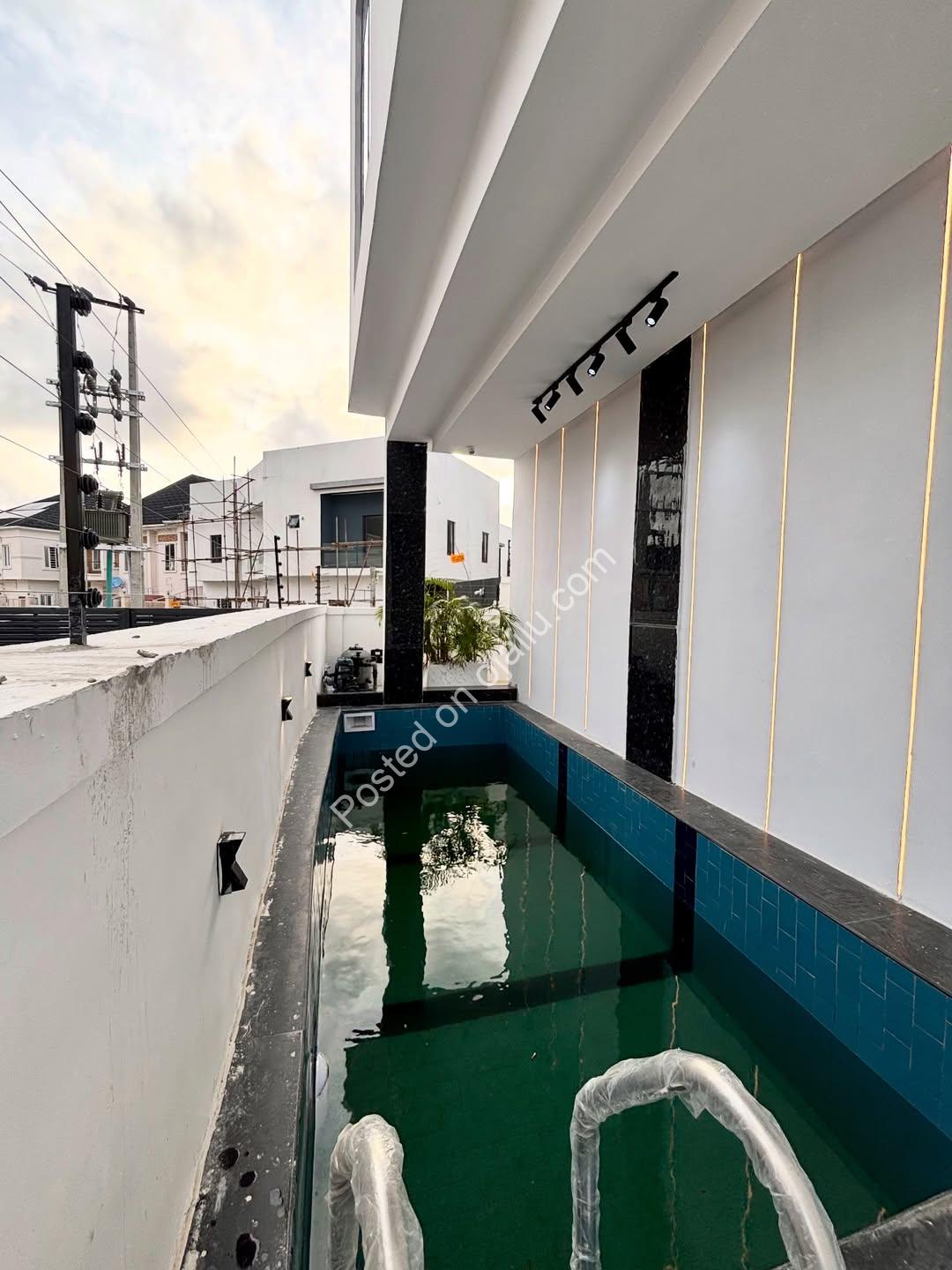 5-Bedroom Haven in Ikota: Your Dream Duplex Awaits