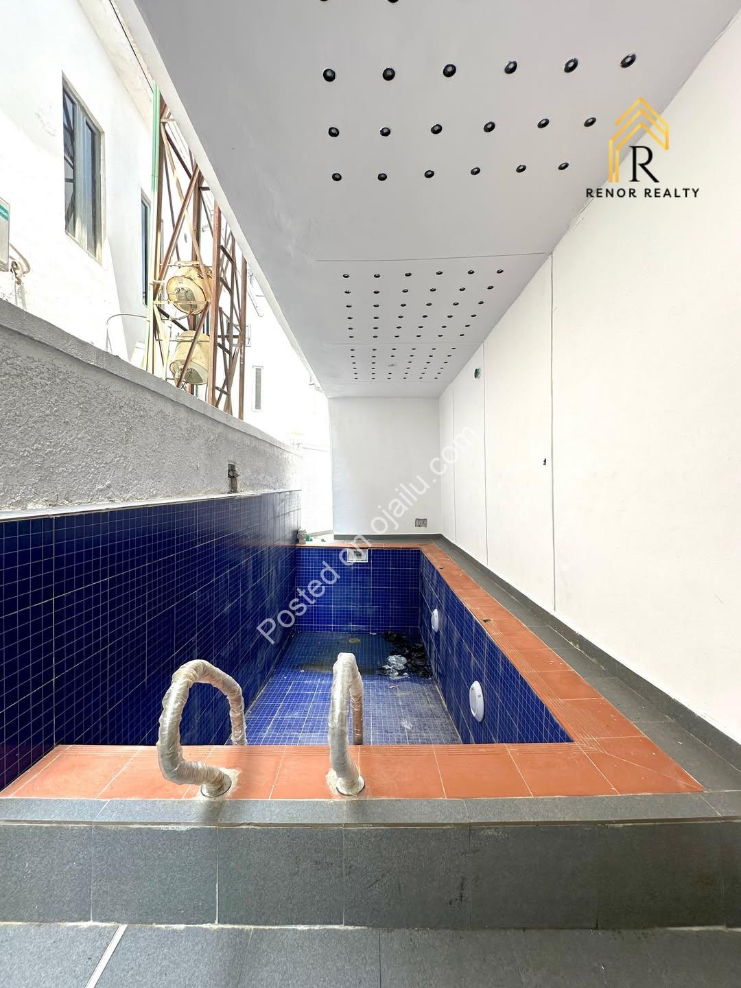 Lekki’s Newest 5-Bedroom Estate Gem with Pool & Gym