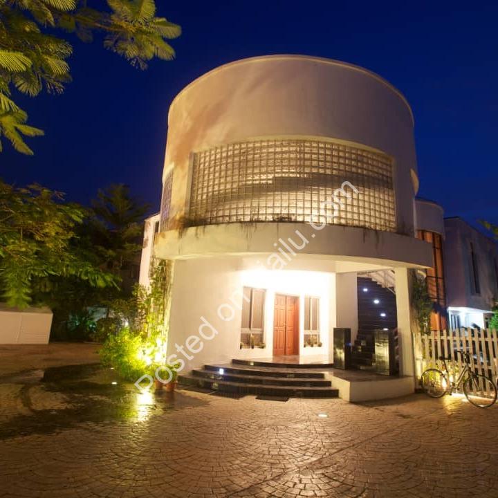 VGC’s Ultimate 5-Bedroom Estate with Pool & Garden