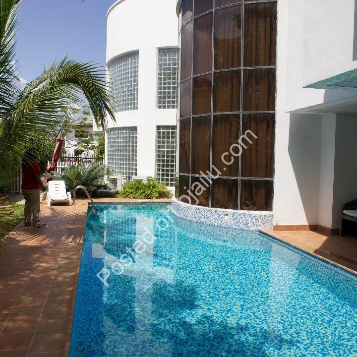 VGC’s Ultimate 5-Bedroom Estate with Pool & Garden