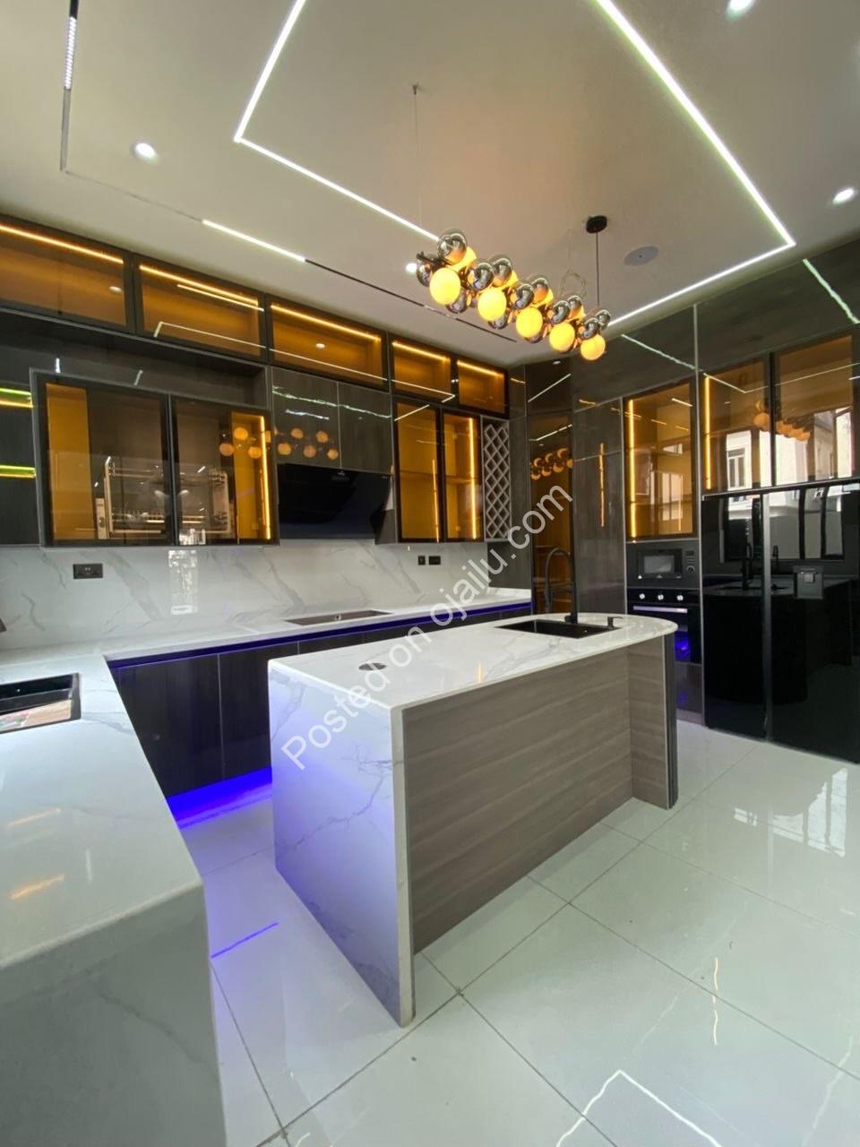 Lekki’s Ultimate 5-Bedroom Duplex with Pool & BQ