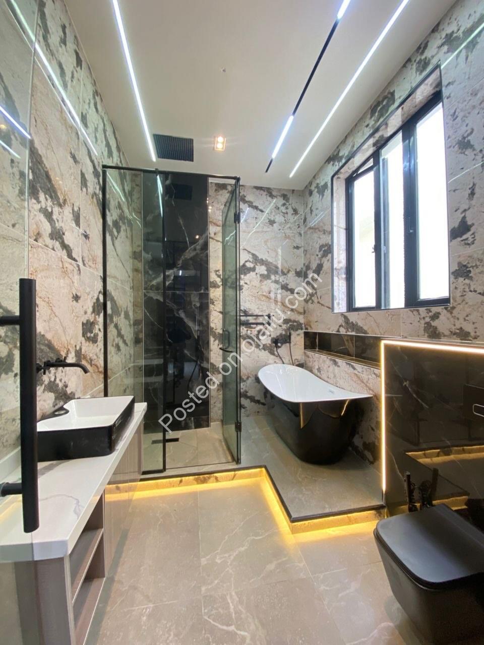 Lekki’s Ultimate 5-Bedroom Duplex with Pool & BQ