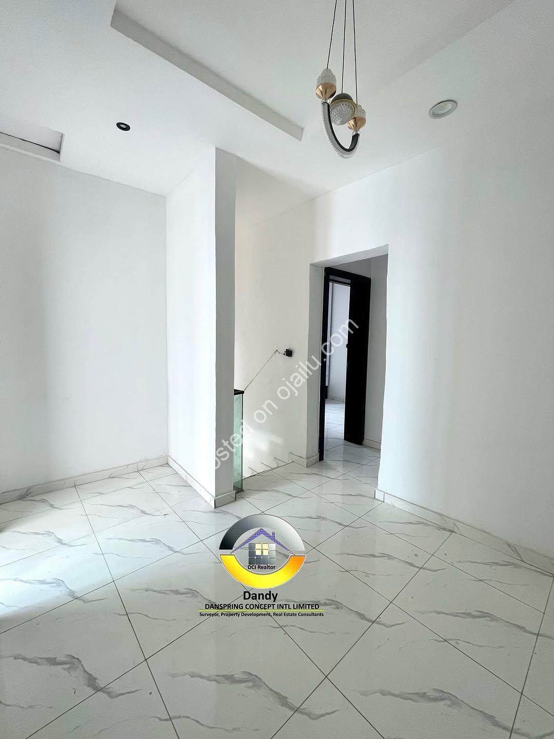 Lekki’s Finest: 4-Bedroom Ensuite Haven