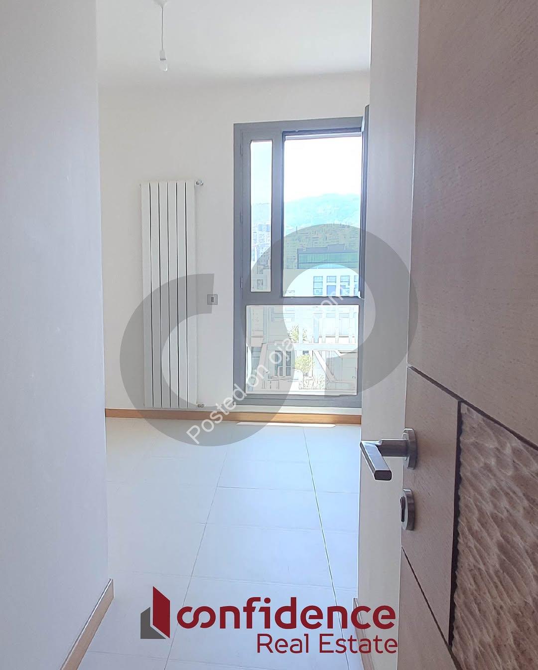 Marina Masterpiece Penthouse with Private Jacuzzi Terrace