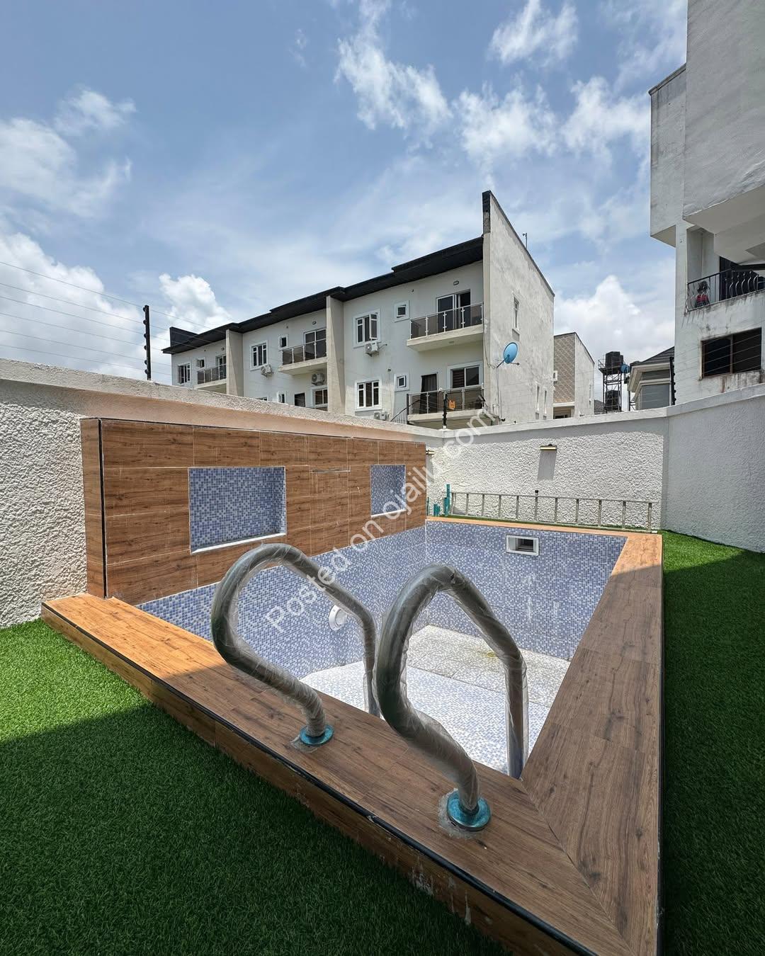 Lekki’s Ultimate 5-Bedroom Estate with Resort-Style Pool