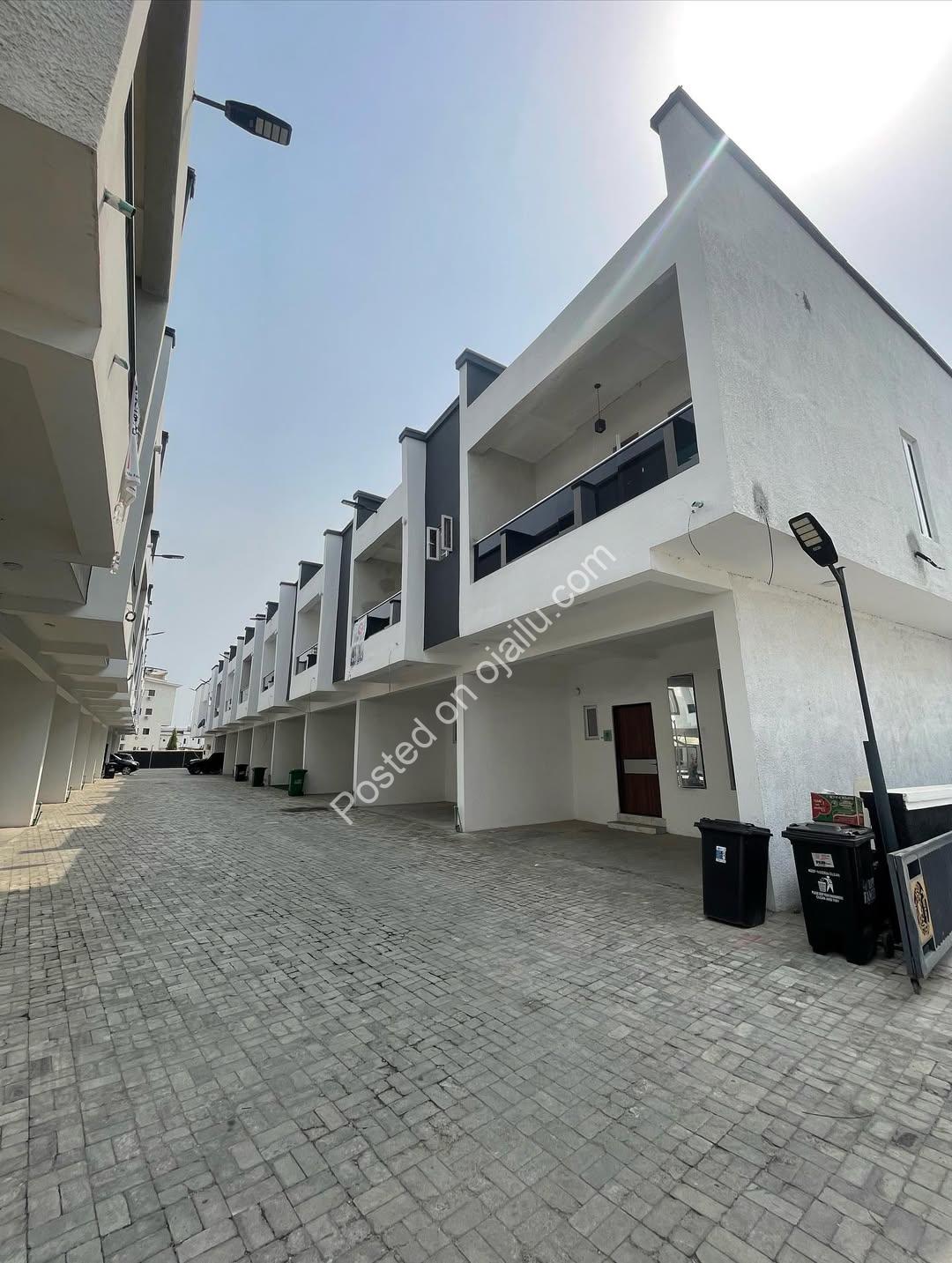 Lekki’s Ultimate 4-Bedroom Resort-Style Duplex
