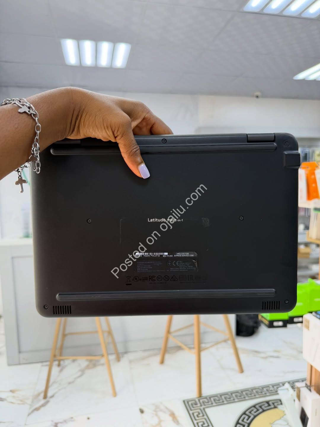 Premium Dell 2-in-1 Touchscreen Laptop – Fast & Versatile