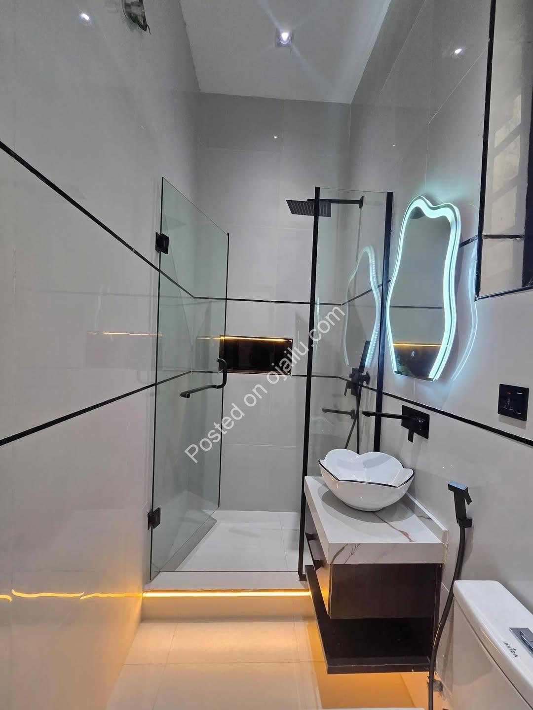 Lekki’s Ultimate 5-Bedroom Estate Oasis