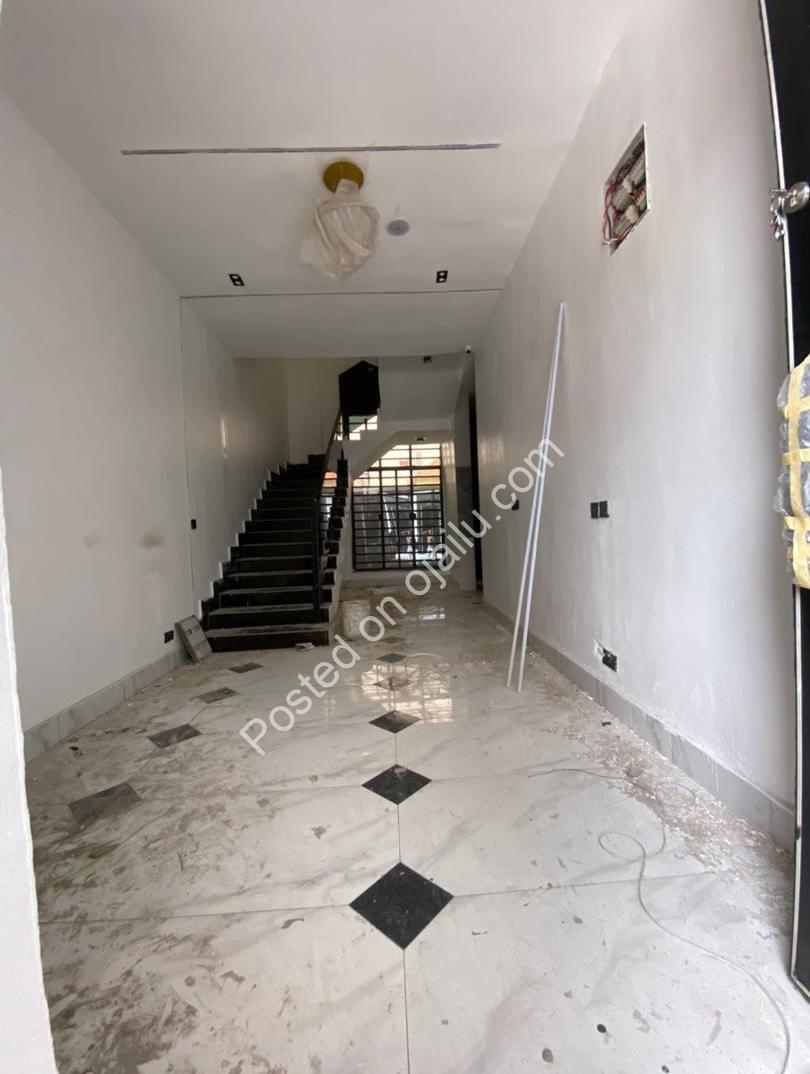 Exquisite 4-Bed Terraced Duplex in Prime Lekki