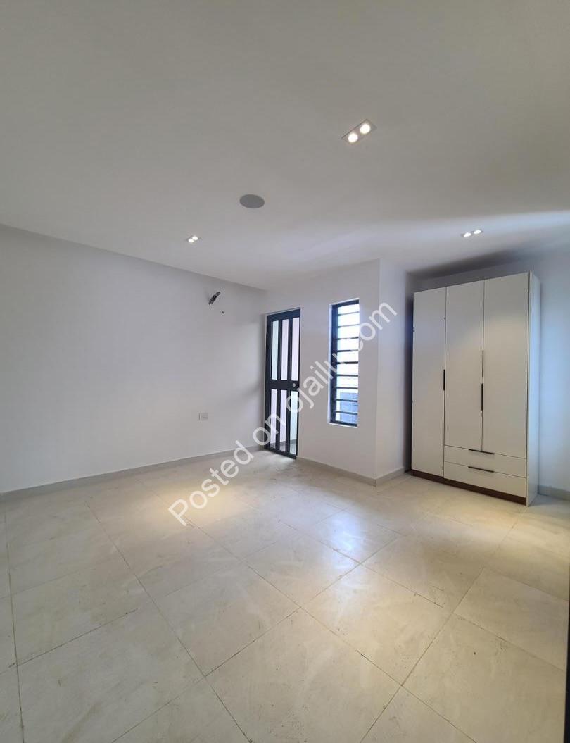 Lekki’s Ultimate 2-Bedroom Haven: Pool, Gym & Luxury