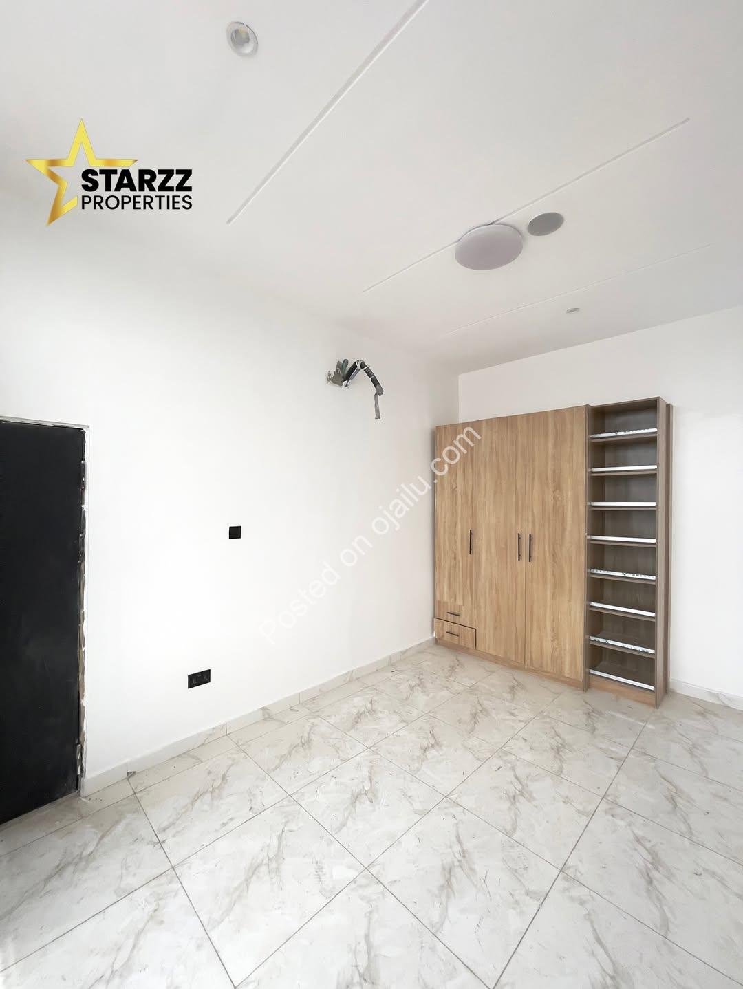 Lekki’s Ultimate 2-Bedroom Sanctuary with Pool & Gym