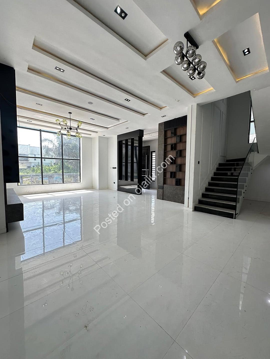 Stunning 5-Bed Duplex in Lekki’s Premier Estate