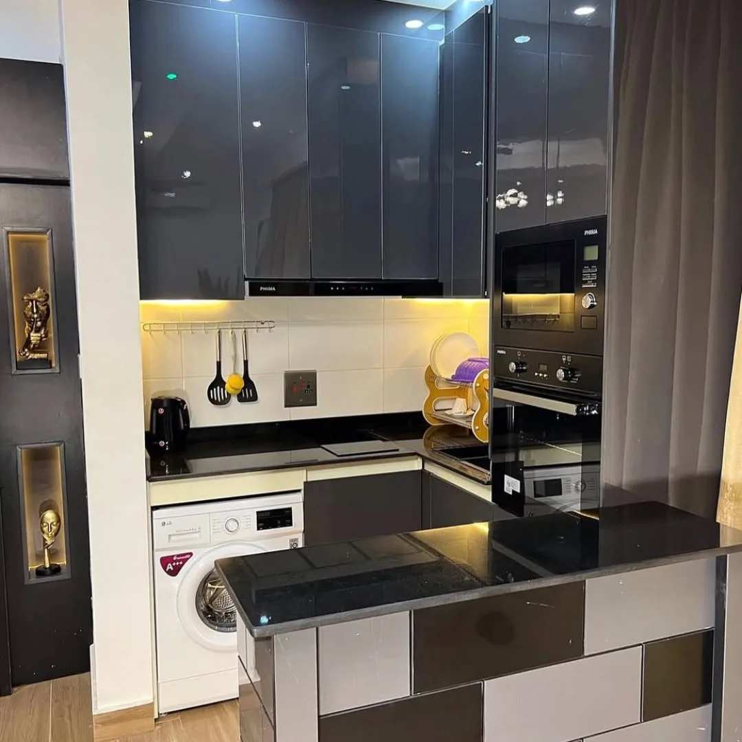 Enchanting 1-Bed Oasis with Pool & Lounge