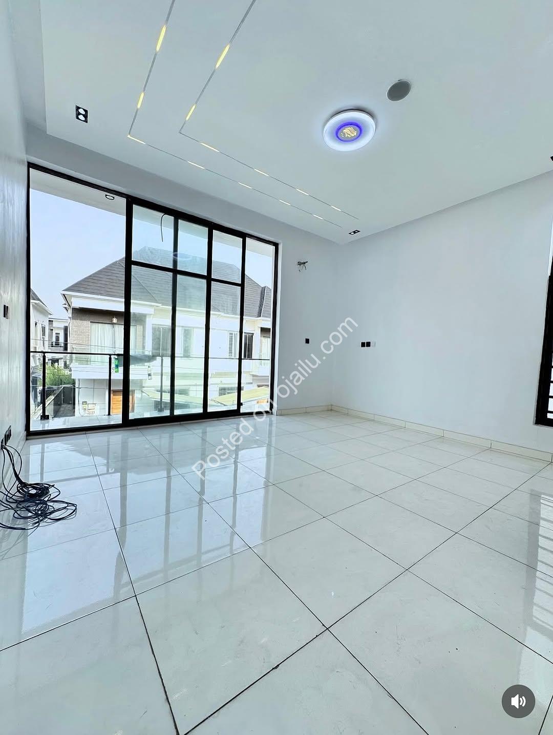 Modern 4-Bed Duplex in Secure Lekki Estate