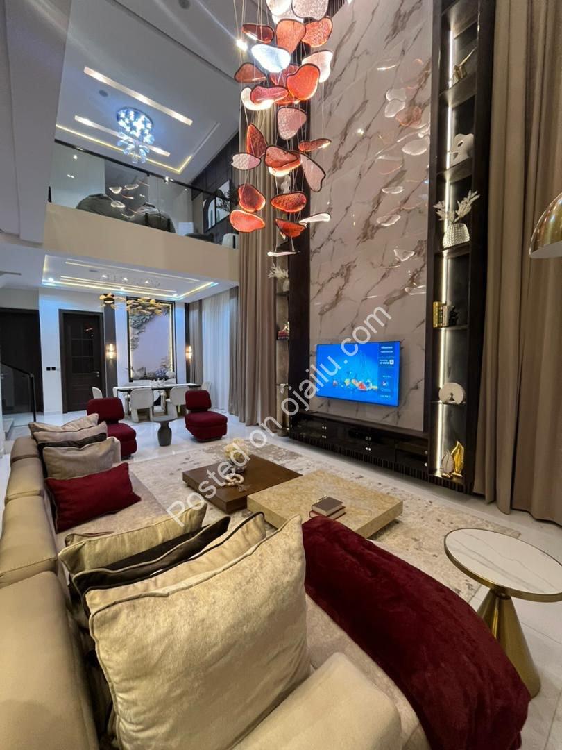 Luxury 5-Bed Duplex with Pool in Lekki