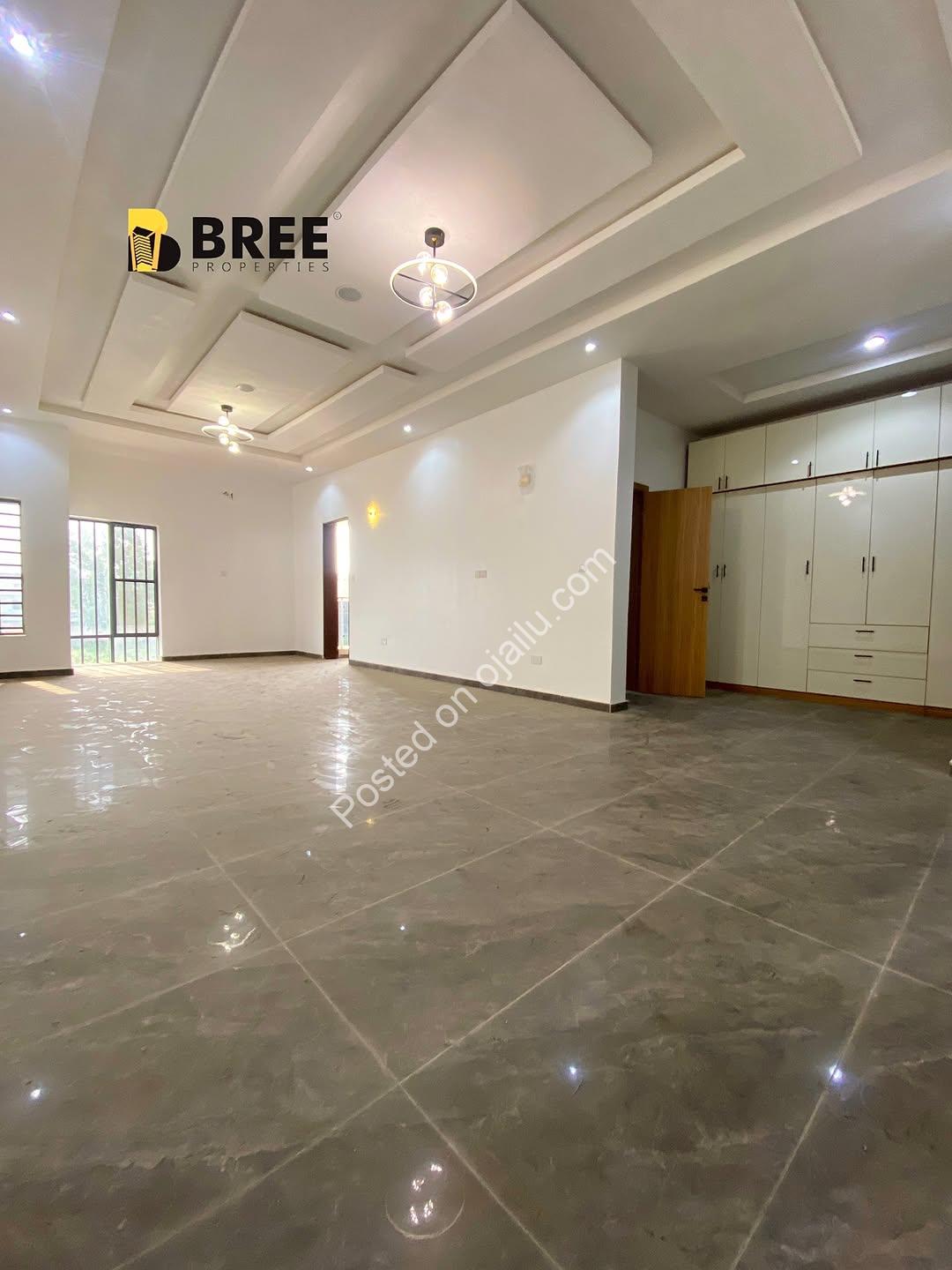 Majestic 5-Bed Ensuite Home with BQ in Ajah